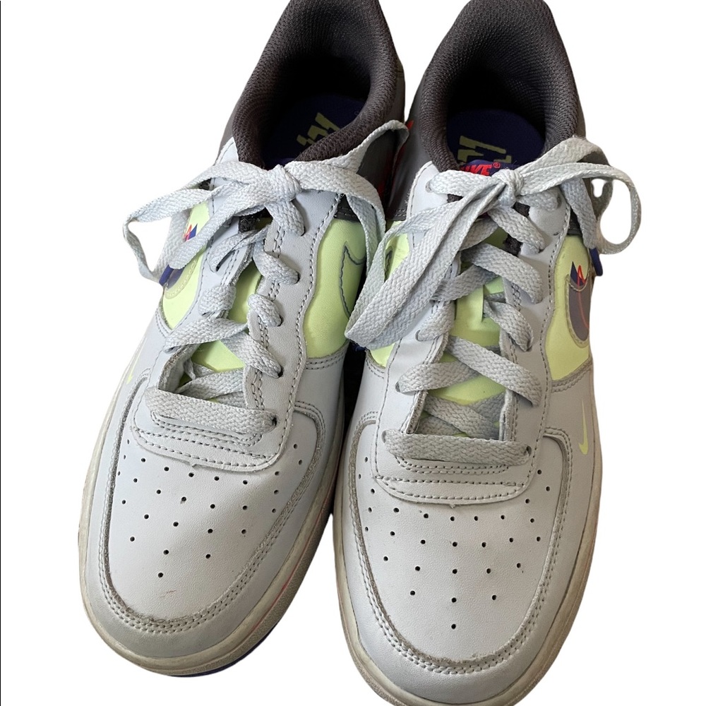 Dunk it Nike Air Force 1 boys size 5.5